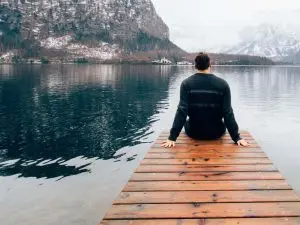 unternehmensdigitalisierung digitale Einnahmen Wissensunternehmer, digitale Einkommensquellen, Online-Business-Modell, Automatisierung im Business, digitale Produkte verkaufen Expert stuck on treadmill trading time for money vs. knowledge entrepreneur using elevator of business digitalization for growth business digitalization knowledge entrepreneurship, digital income streams, turn your expertise into income, online business model