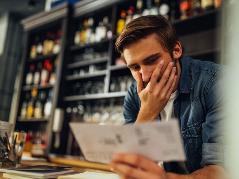 Business owner looking for ways to get more clients in a digital-first market. how to get more clients why am I not getting clients how to attract clients why customers choose competitors offline business losing clients digital-first competitors advantage how to gain more clients how to win more customers how to grow my business how to get more bookings why customers don’t choose me small business client growth how to increase customer demand get consistent clients slow months in business clients choosing competitors wie bekomme ich mehr kunden neue Kund:innen gewinnen mehr Aufträge erhalten zusätzliche Kund:innen anziehen Kundenzahl steigern mehr Buchungen erzielen mehr Kundenanfragen bekommen mehr Neukund:innen erreichen Kundengewinnung steigern wie komme ich an neue Kund:innen wie gewinne ich Kund:innen