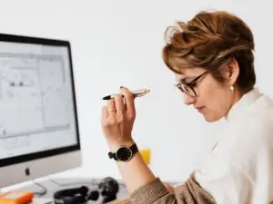 strategic shift from consultant to digital asset builder sustainable digital products start a digital business lohnt sich ein online business